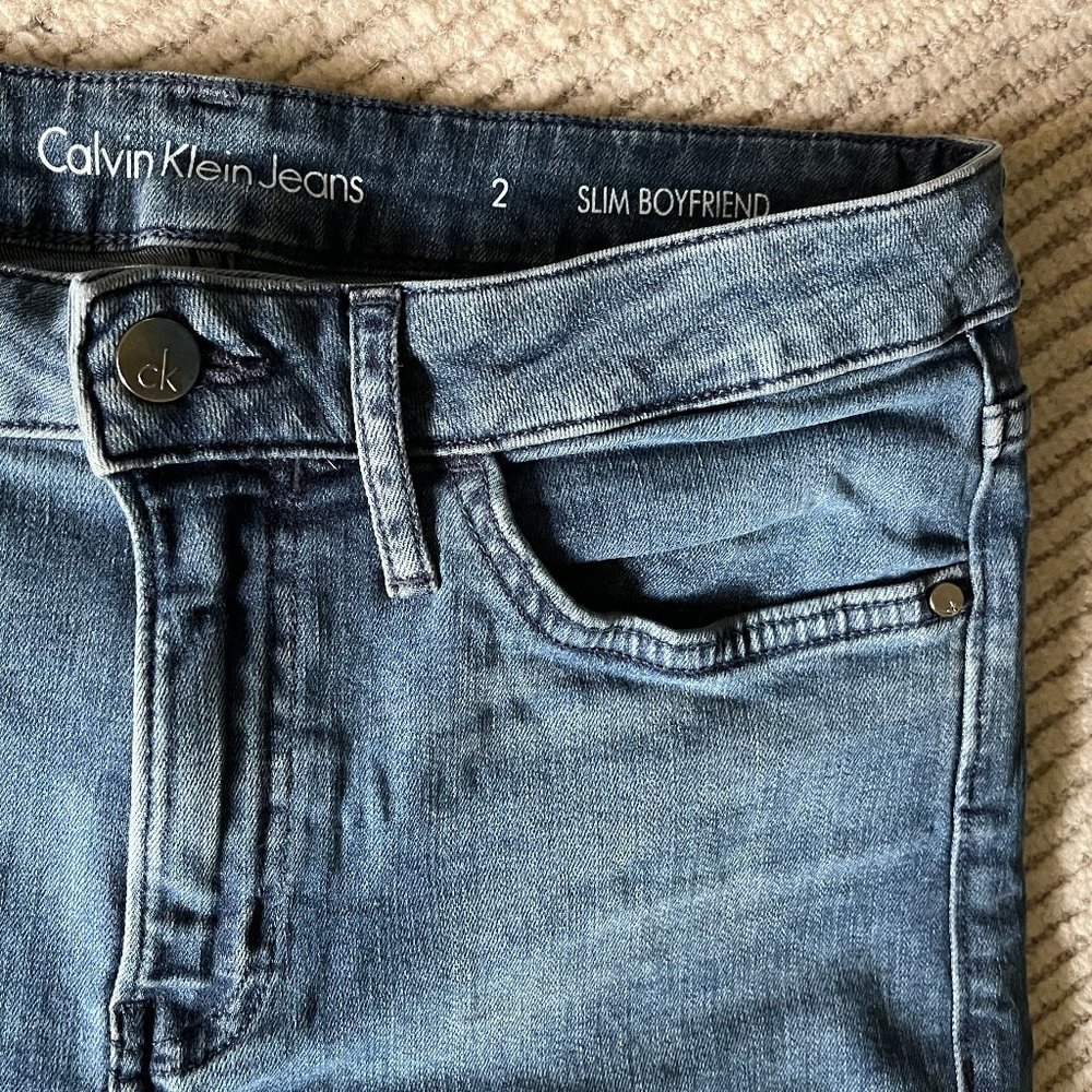 Calvin Klein Jeans Slim Boyfriend Size 2 - Picture 3 of 8